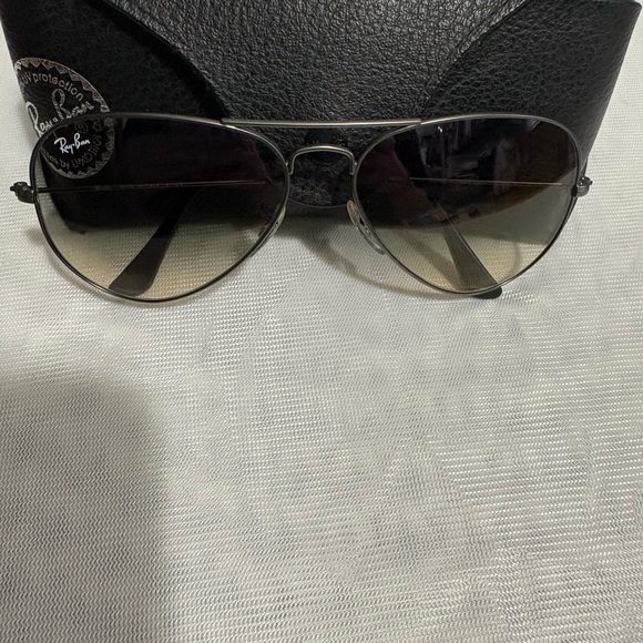 Ray-Ban Classic Gunmeral Frame Gradient Grey Lens - Picture 2 of 8